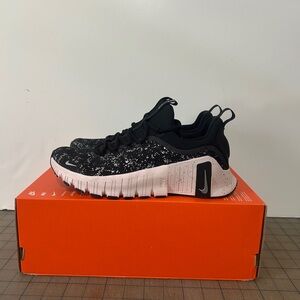 Nike Free Metcon 6 SE ‘Black Metallic Silver’ Womens